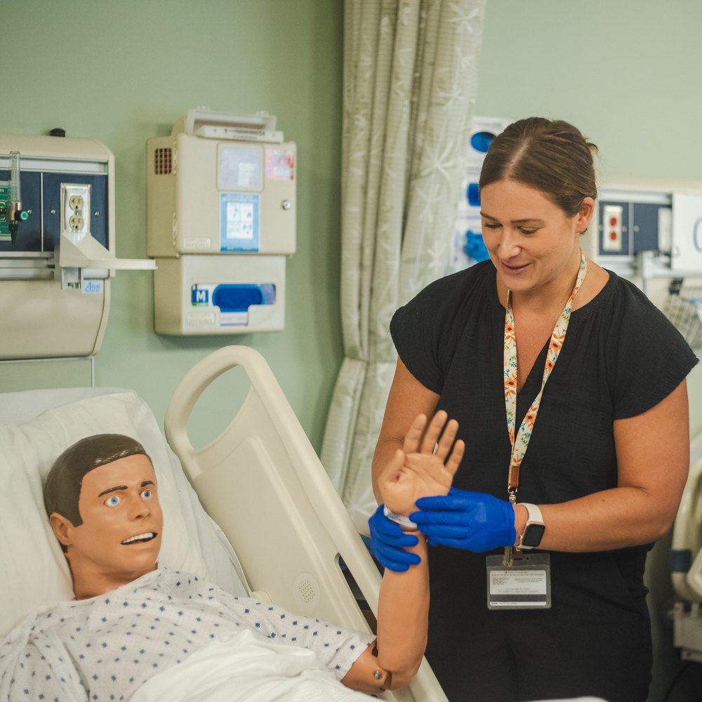 USM’s Fundamentals of Nursing Lab provides you with a safe environment to practice everything you’ve learned.