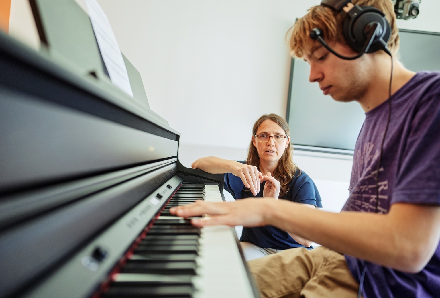 Receive hands-on teaching from the Osher School of Music's faculty as you earn your USM music minor.