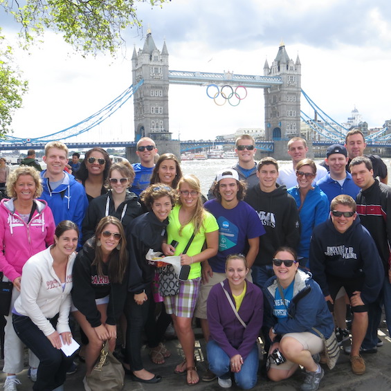 A group of USM sports management students pose together in London.