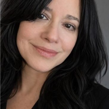 Head shot of Paula Goldberg