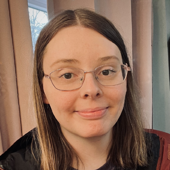 Emily Conway Headshot