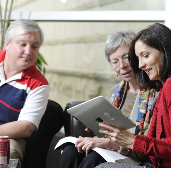 couple discussing gift to USM