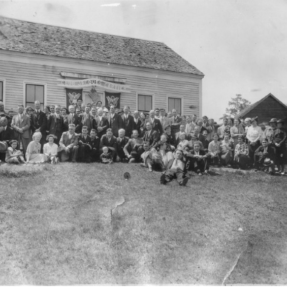 Jacques Cartier Club members and club house, 1920s.