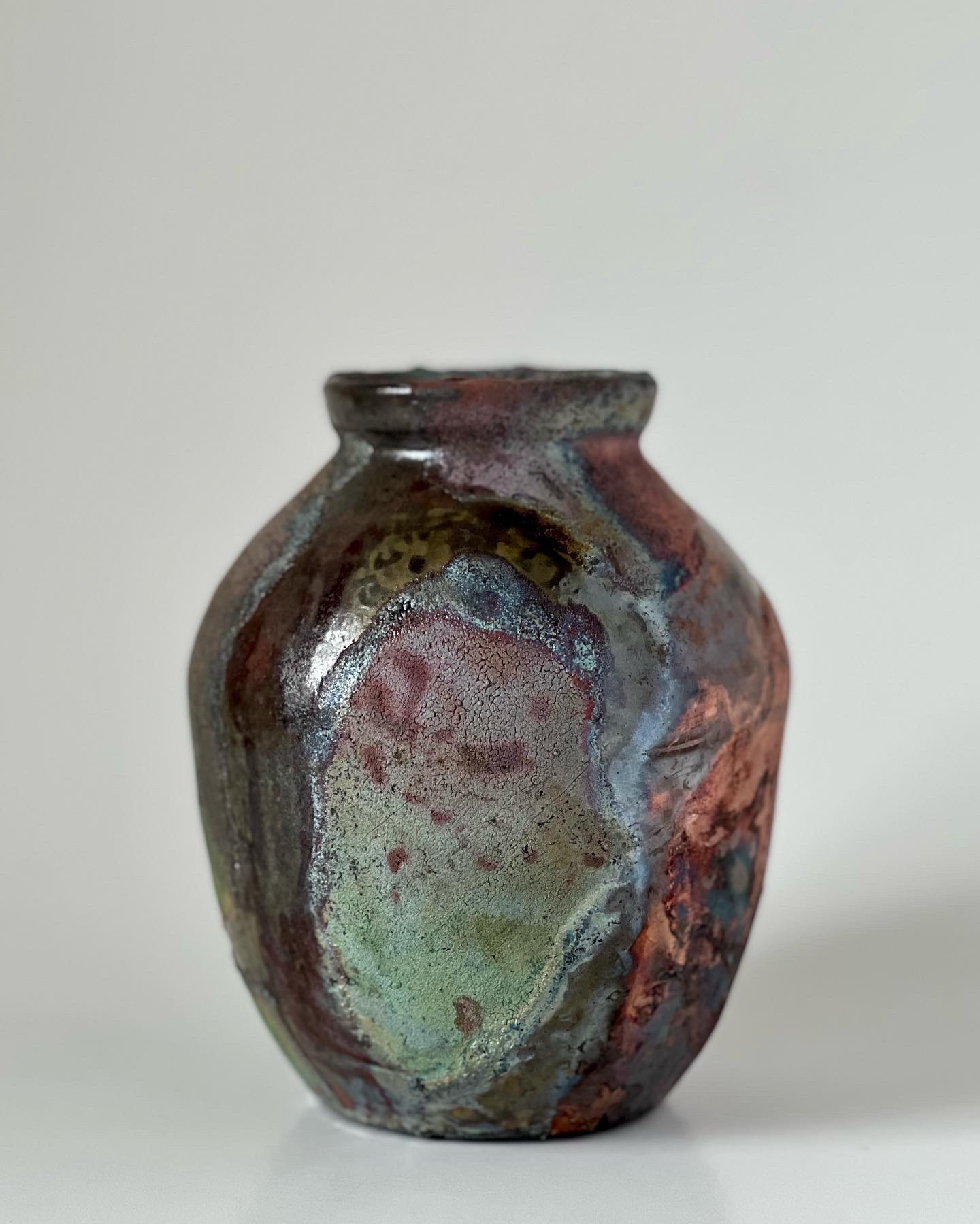 Krystal Yavicoli, "A River Runs Through It," 2023. Raku ceramic and glaze, 5 ¼ x 4 ¼ x 4 ¼ in.