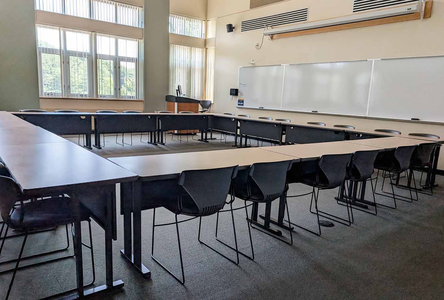 Lewiston-Auburn Campus USM classroom for Conferences