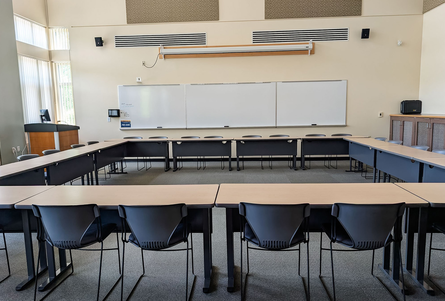 Lewiston-Auburn Campus USM classroom for Conferences