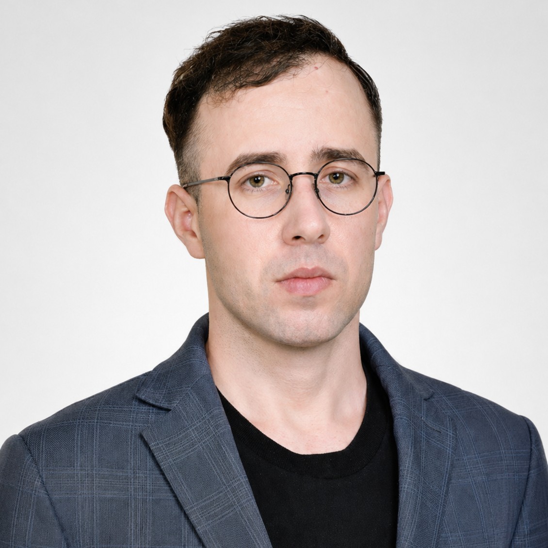 Headshot of Erduan Valdes