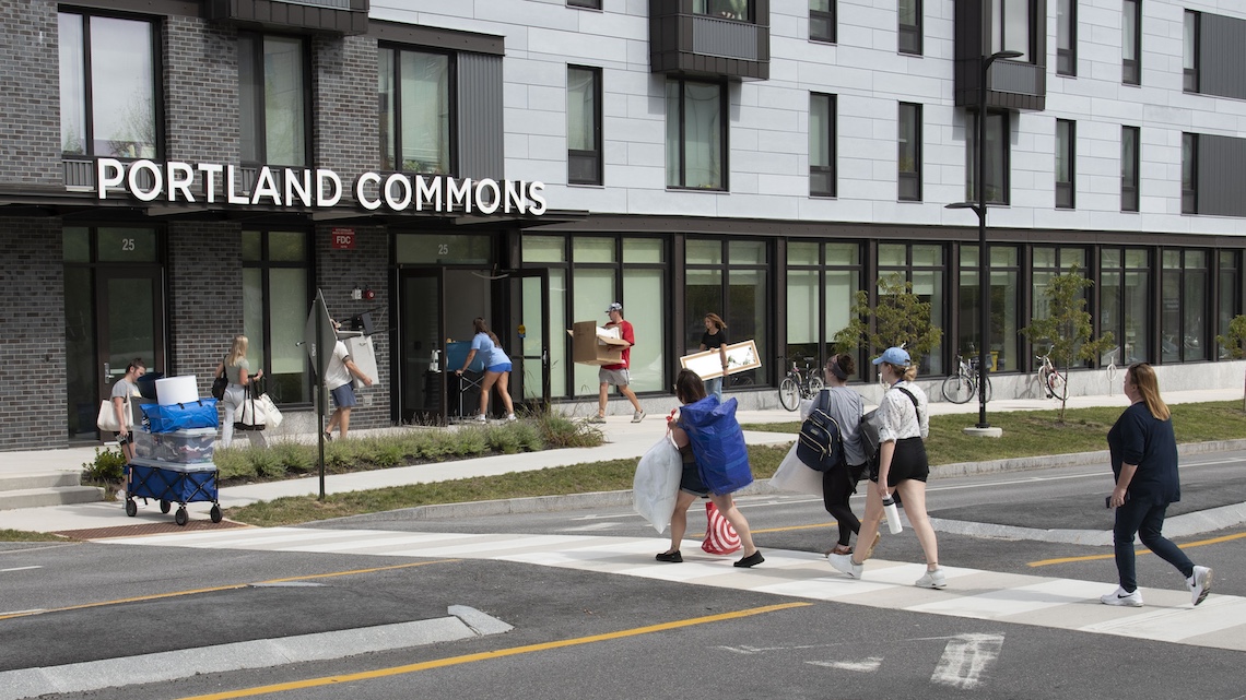 The crosswalk between Portland Commons and the parking garages got a lot of use as returning students moved heaping armloads of belongings into their dorms.