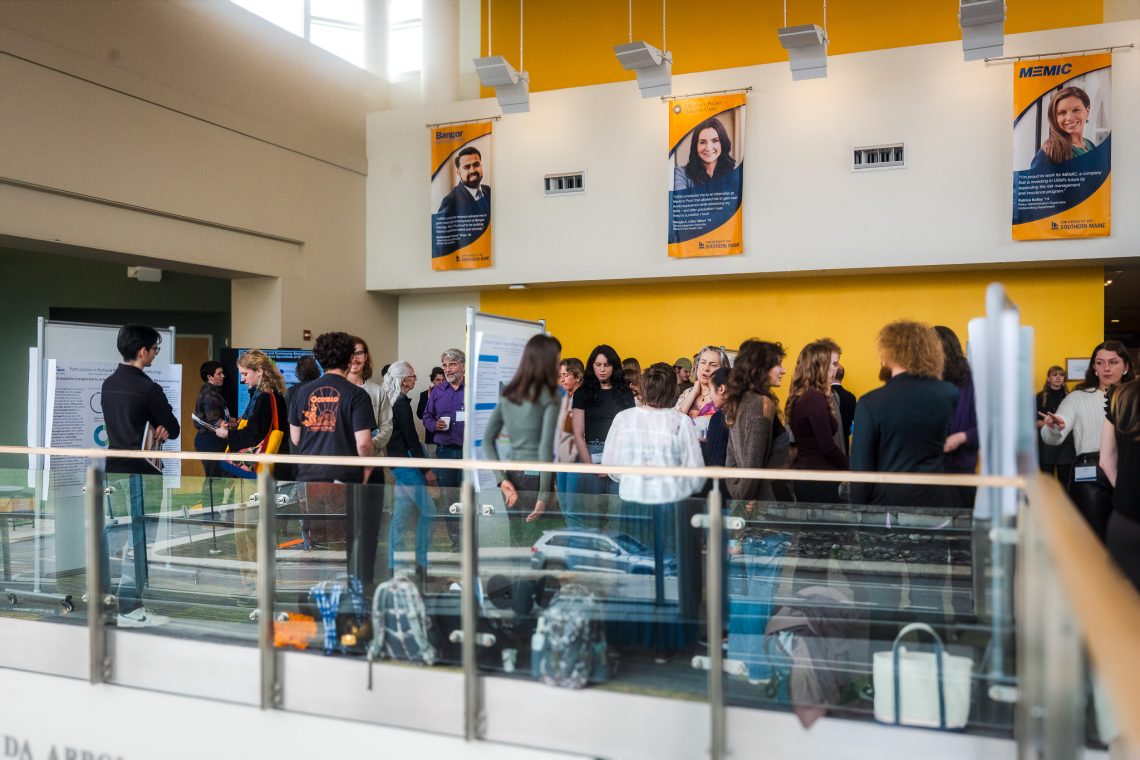 Students present their research at the Annual Thinking Matters symposium.