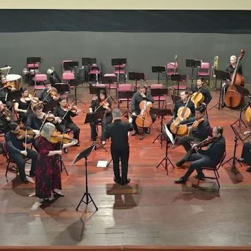 Lehmanns on stage together in Peru.