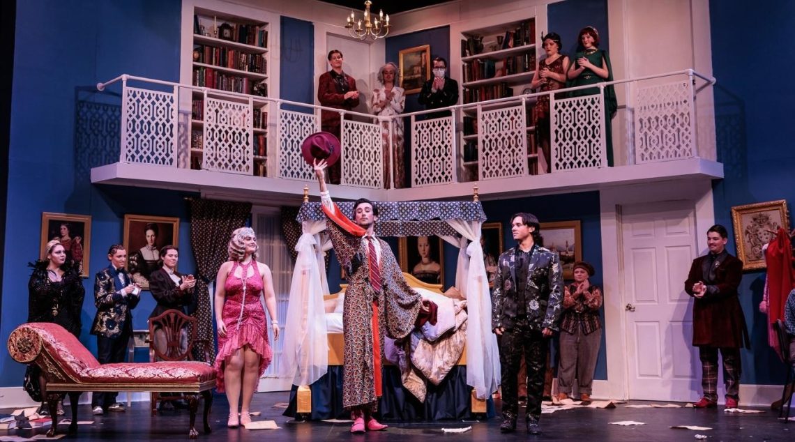 Cast of "Gianni Schicchi" on stage.