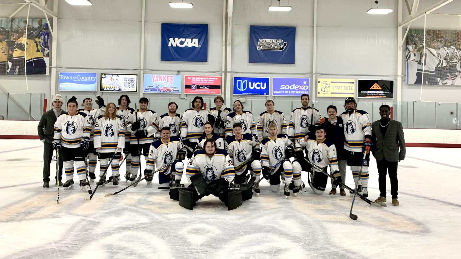 Picture of the Spring 2023 Ice Hockey Team in the University of Southern Maine Ice Arena