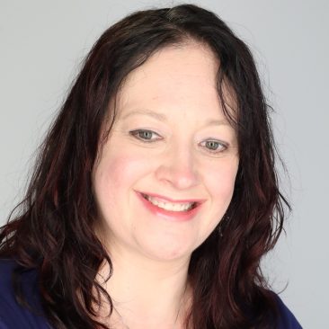 Headshot Sarah Cross