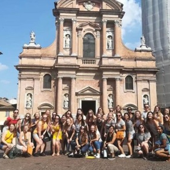 Group of students in front of Italian building